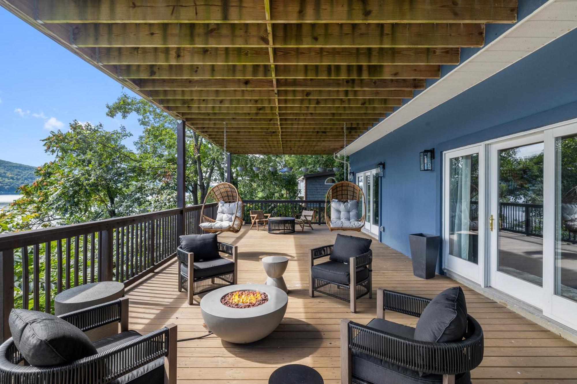 Lakeview House - Hot Tub - Firepit - Stunning Views - Spacious Deck - Cozy Living Room - Bar Greenwood Lake المظهر الخارجي الصورة