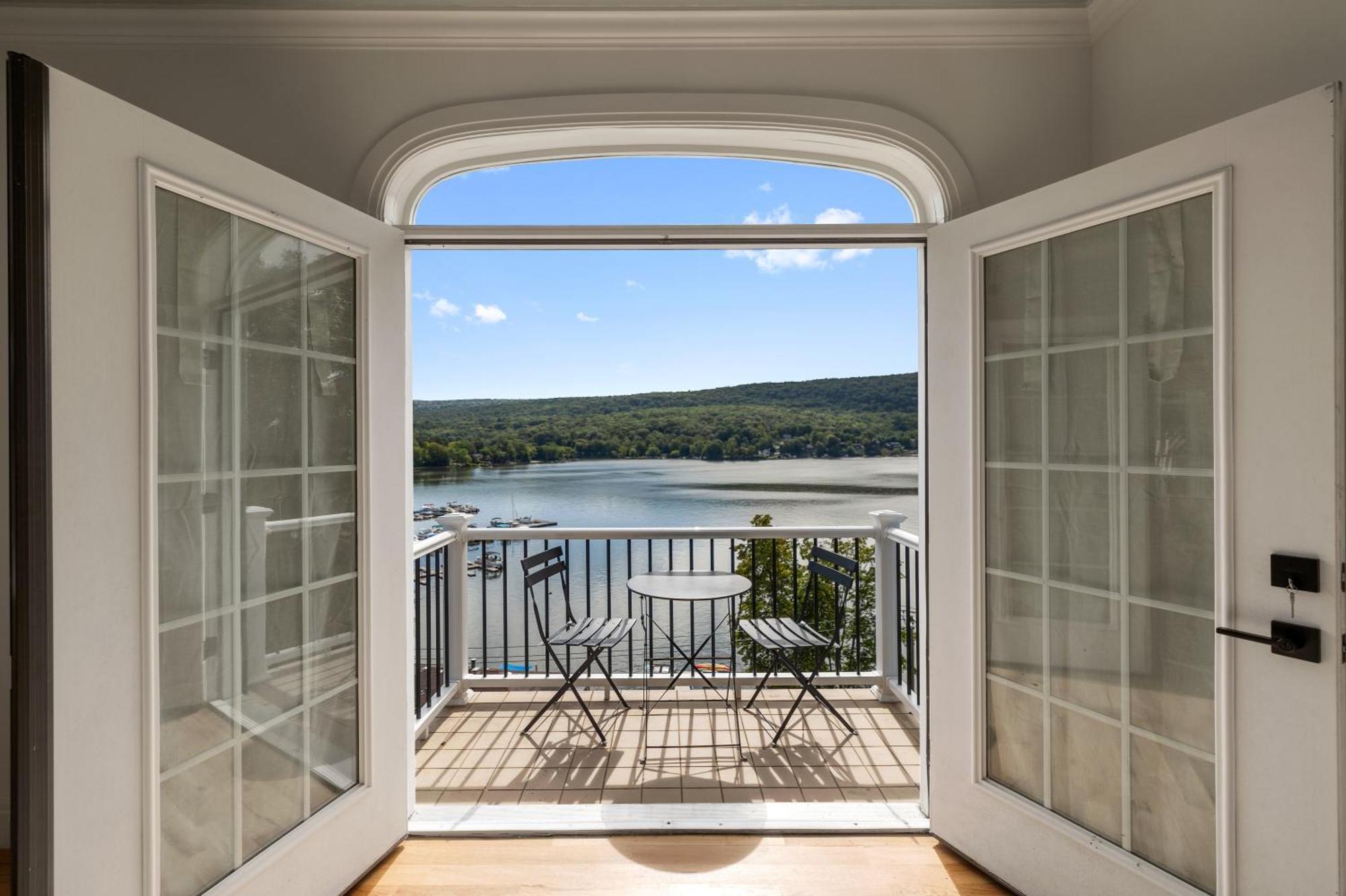 Lakeview House - Hot Tub - Firepit - Stunning Views - Spacious Deck - Cozy Living Room - Bar Greenwood Lake المظهر الخارجي الصورة